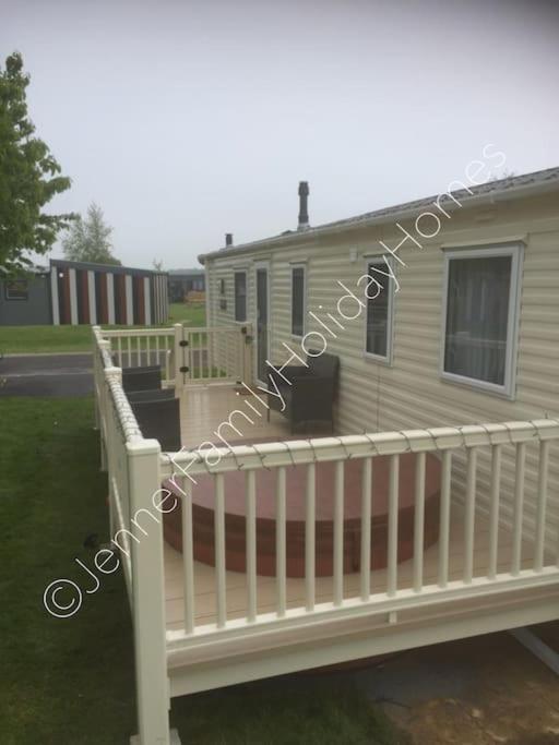 Jenner Family Holiday Homes At Tattershall Lakes Dogdyke Экстерьер фото